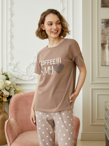 Комплект жен: фуфайка (футболка), брюки Mia Cara AW21WJ345 Morning Coffee кофейный/горошек