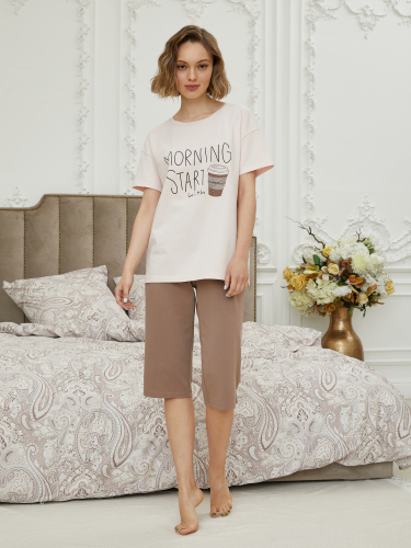Комплект жен: фуфайка (футболка), брюки укороченные (бриджи) Mia Cara AW21WJ343 Morning Coffee пудровый/кофейный