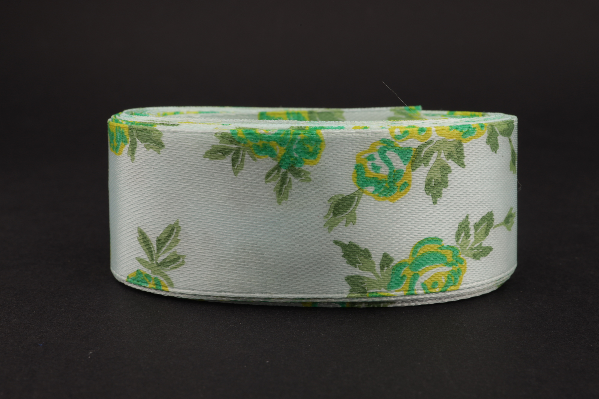 Атласная лента с рисунком 25мм * 5 метров