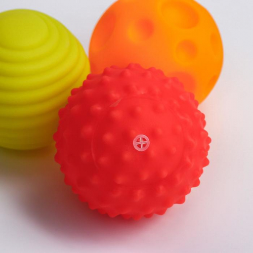 Подарочный набор развивающих, массажных мячиков «Самолет» 3 шт.