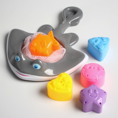 Набор игрушек для игры в ванне «Поймай рыбку», сачок + 5 игрушек