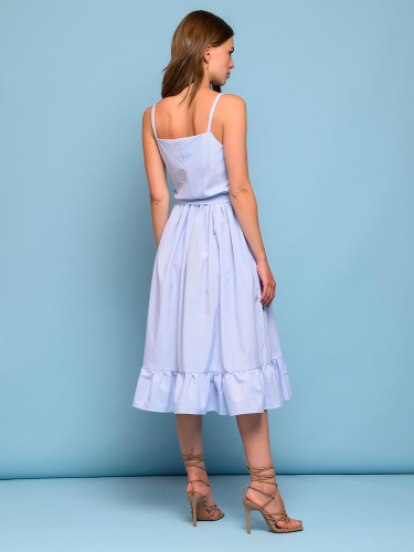 Платье голубое в белую полоску длины миди с воланом по подолу на бретелях