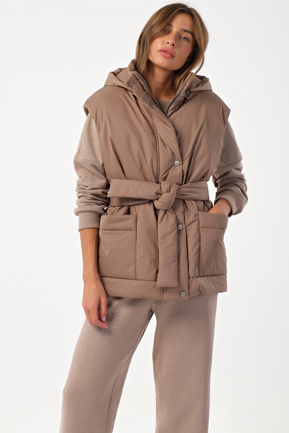 ст. цена2950руб.! Жилет утепленный оверсайз на молнии с капюшоном ореховый