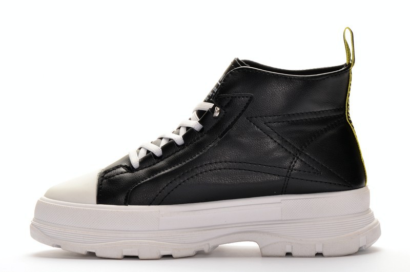 Море 5562-1 Кроссовки чер-бел иск кожа