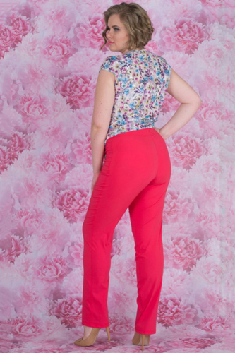 Diana, Летние брюки сочной расцветки