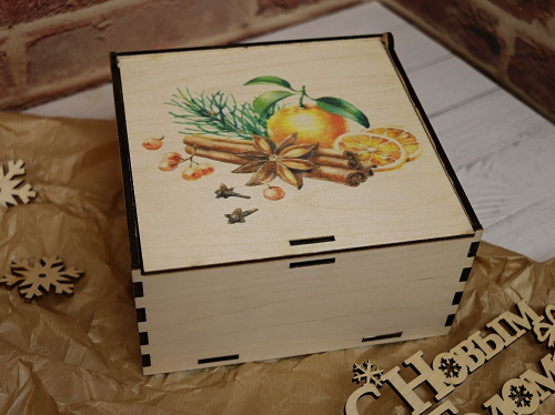 Новогодняя деревянная шкатулка с чаем и мёдом 