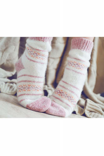 Бабушкины носки, Женские шерстяные носки с узором - прекрасный подарок близким!