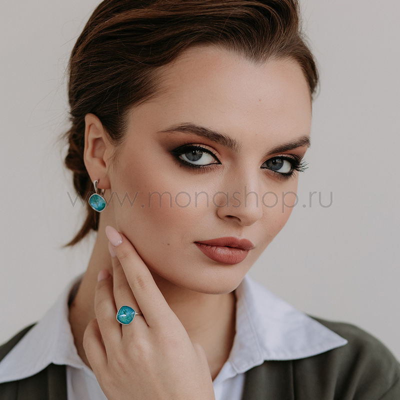 Серьги Чаровница с голубыми кристаллами Swarovski