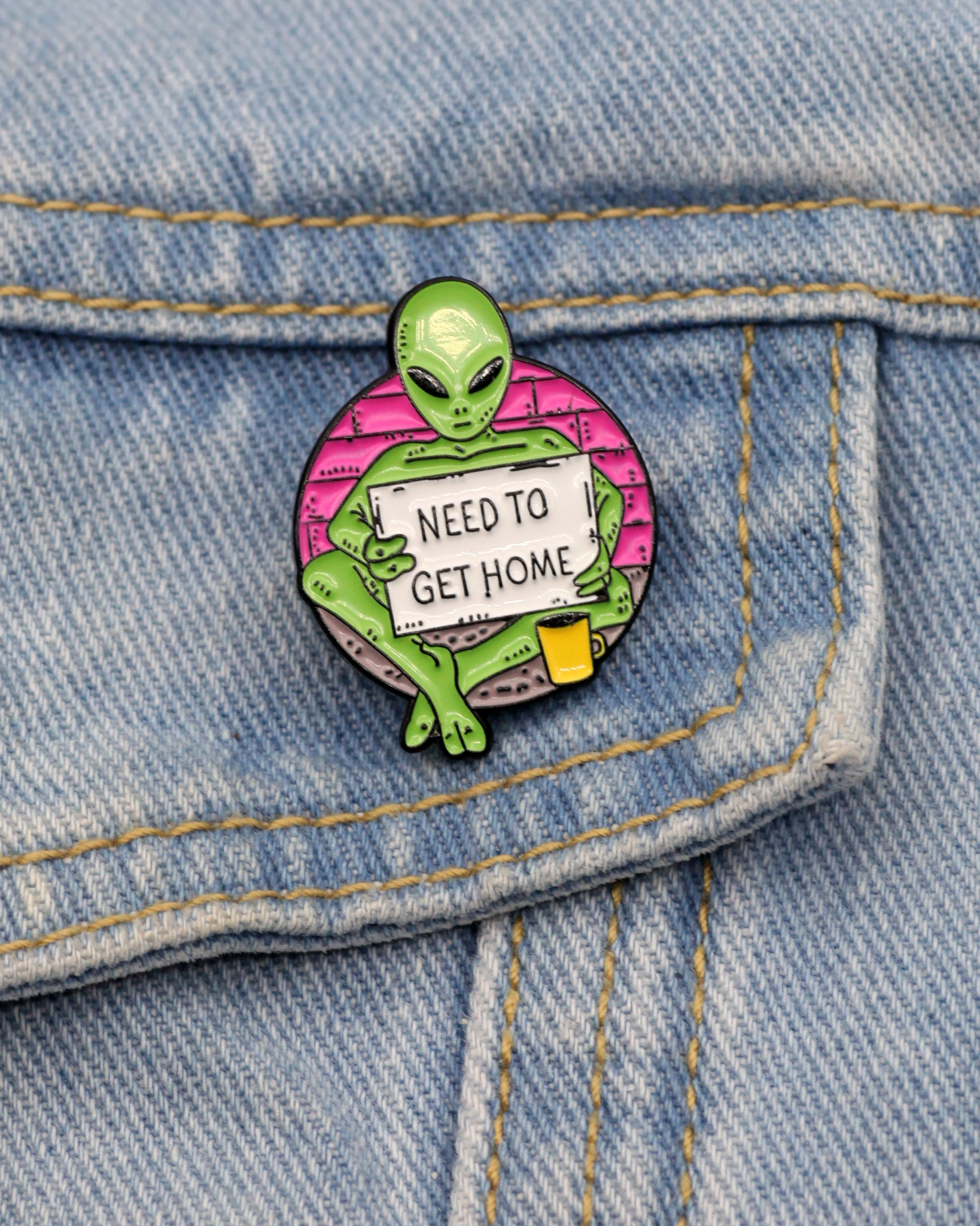 Металлический значок