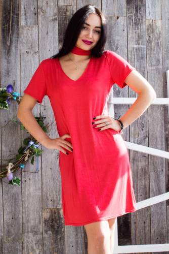 Платье трапецевидного силуэта с V-образным вырезом горловины П 069 (красное)