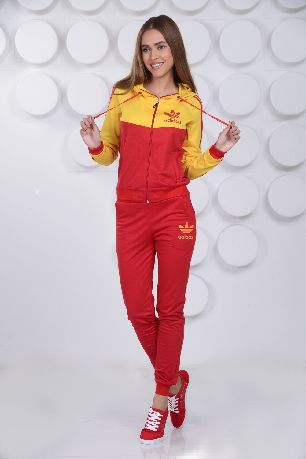 Adidas 832 спортивный костюм женский красный