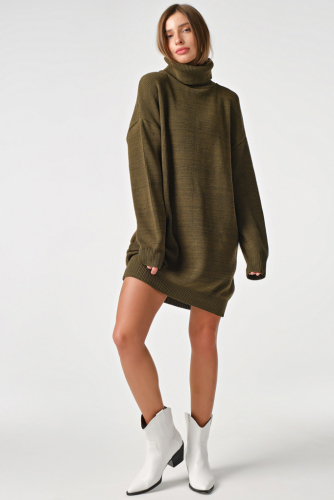 Платье-свитер вязаное теплое короткое хаки