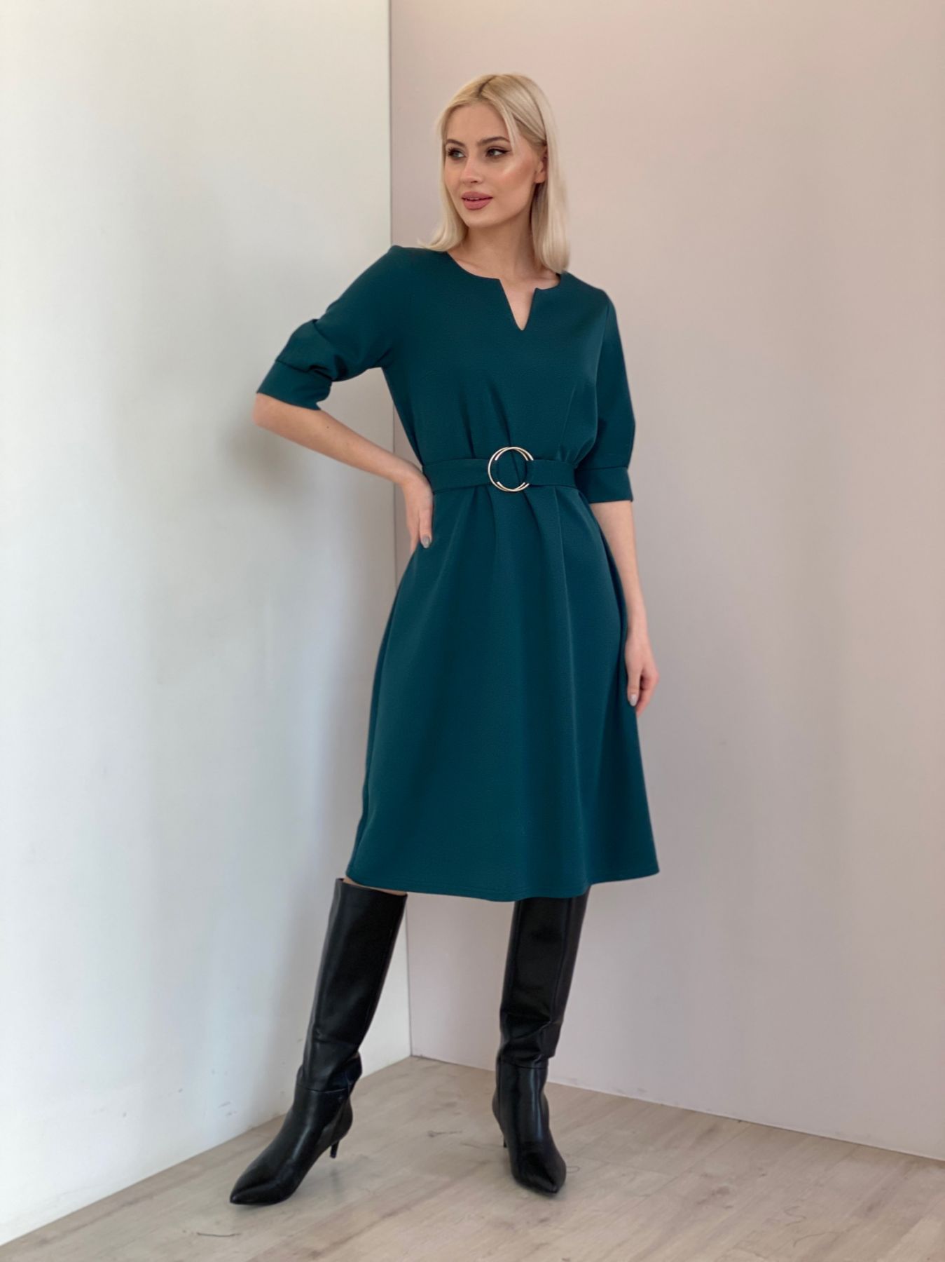 5496 Платье с поясом на кольцах в цвете