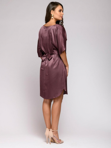 Платье коричневое длины мини с рукавом 