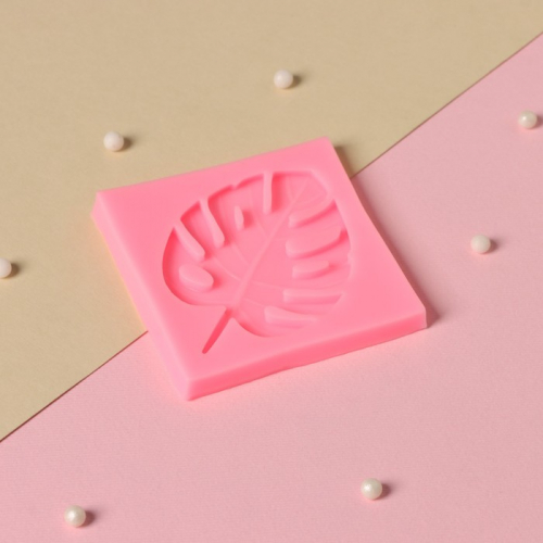 Молд Доляна «Лист.Тропики», силикон, 6,5×6,5 см, цвет розовый