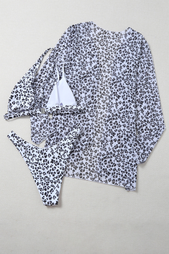 Белый купальный комплект с леопардовым принтом из 3 частей: ассиметричный бюстгальтер с фигурным вырезом + бикини с высокой талией + пляжная накидка
