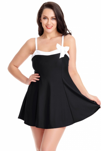 Черное платье-купальник с белым бантиком и плавками