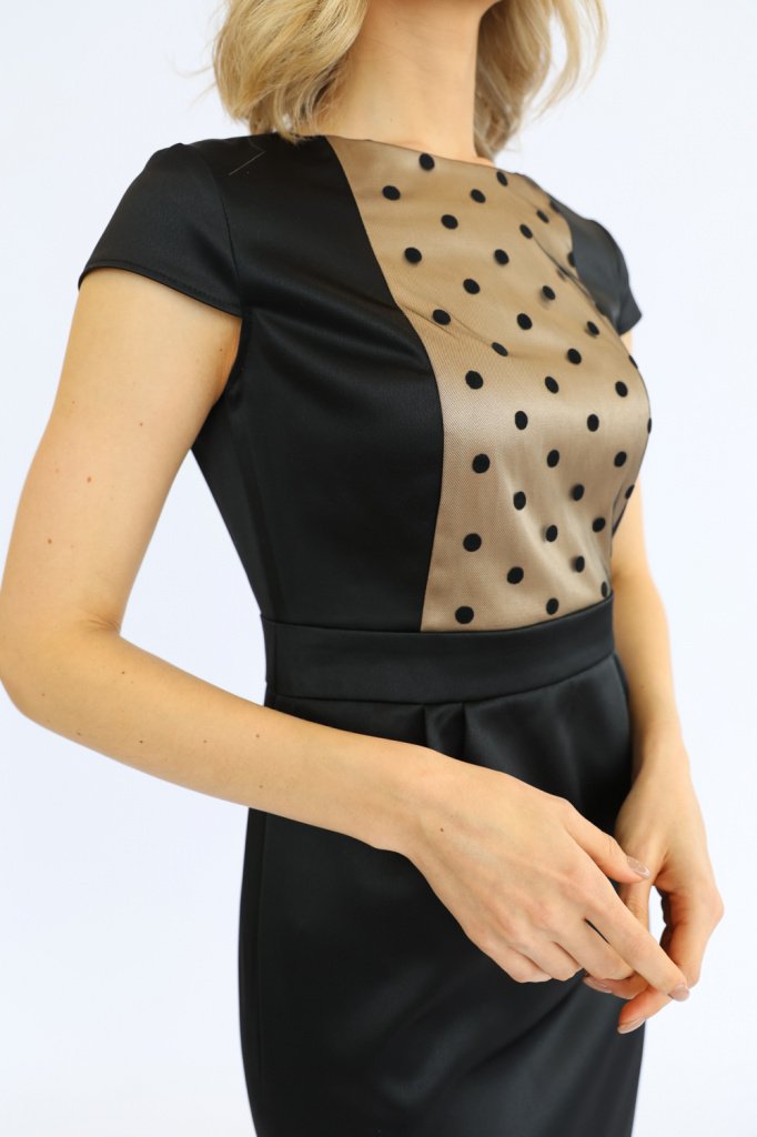 Платье-футляр из атласа