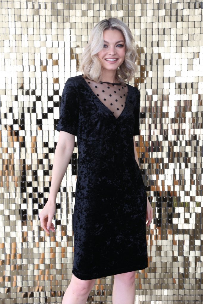 Бархатное платье с вставкой