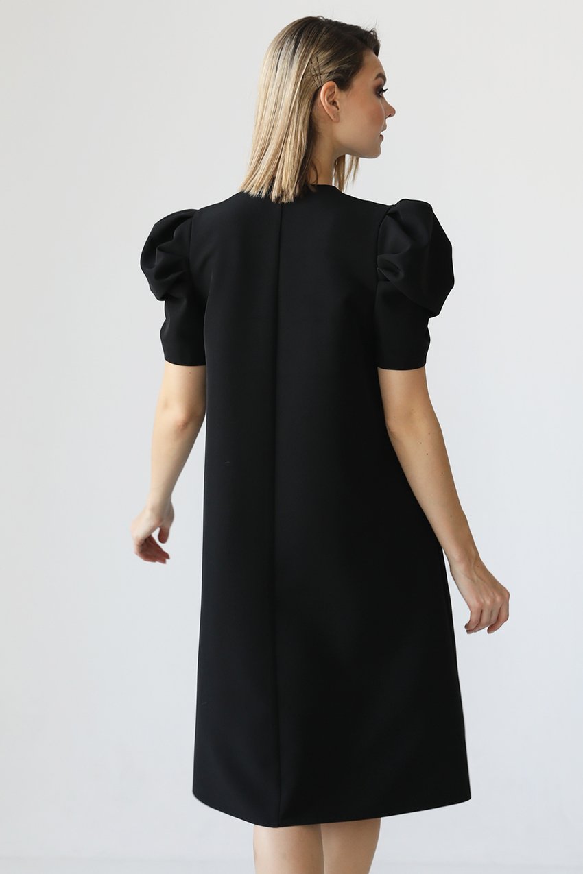 Платье с рукавами-буфами