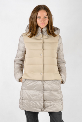 Бежевое пальто с текстильной вставкой - Giupel