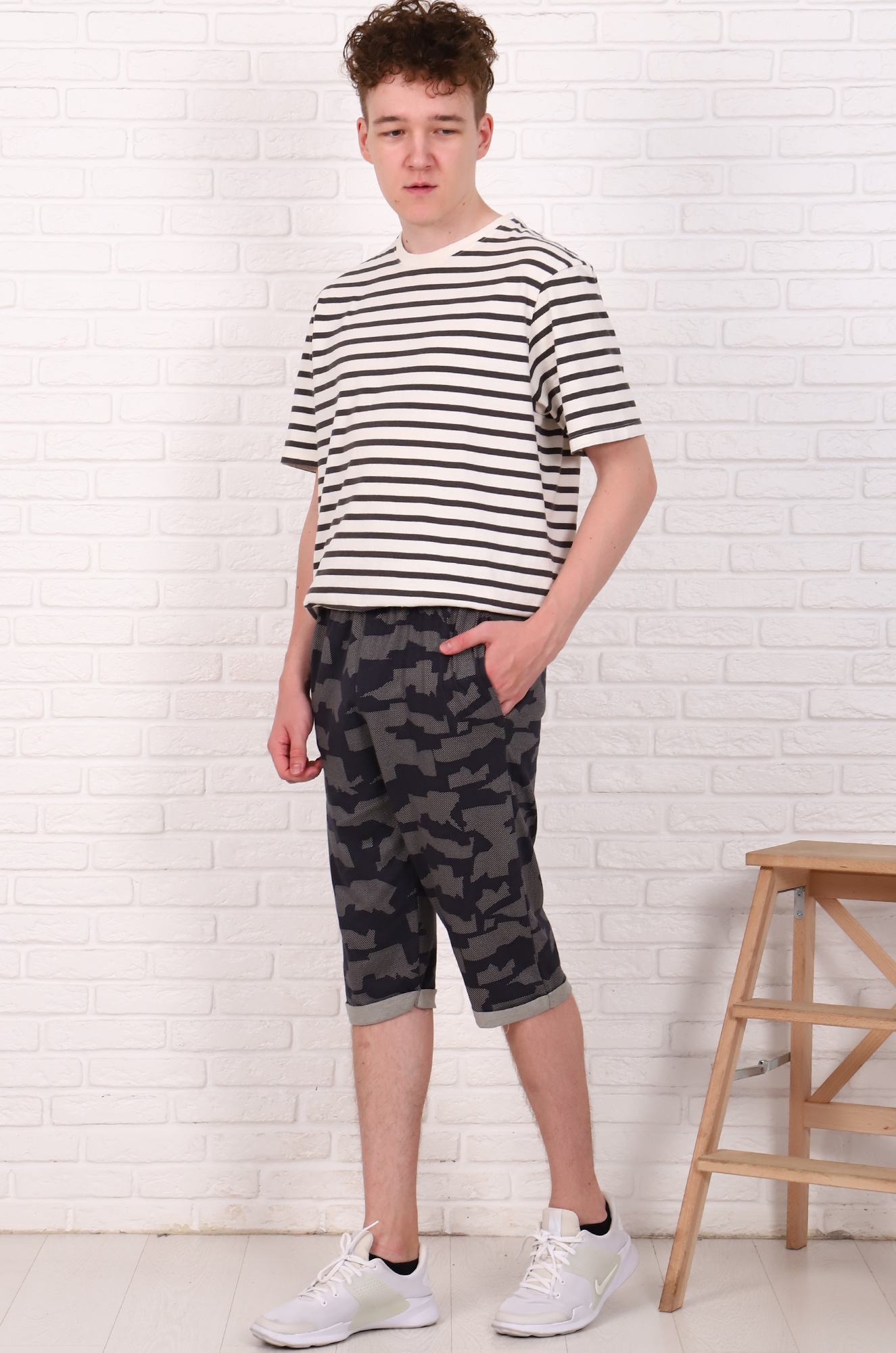 Шорты-бермуды