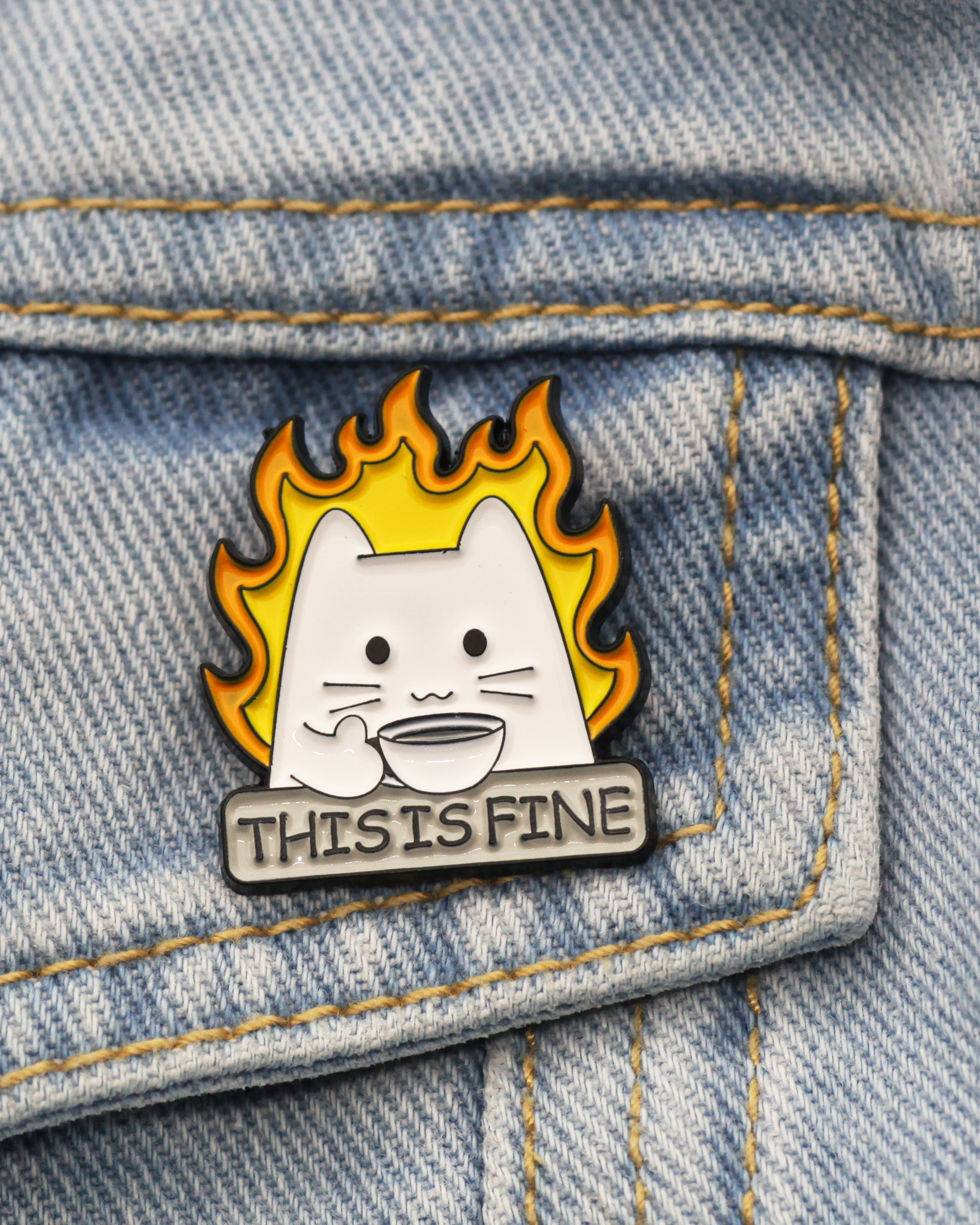 Металлический значок