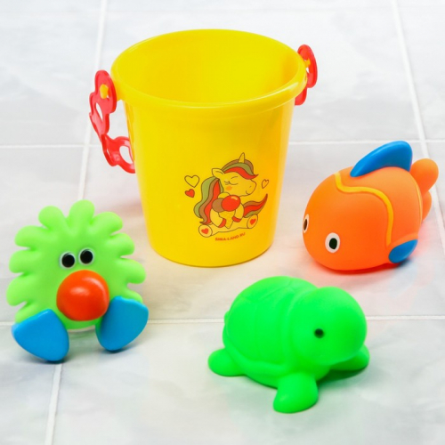 Набор игрушек для игры в ванне: ведерко + 3 пвх игрушки, виды и цвет СЮРПРИЗ