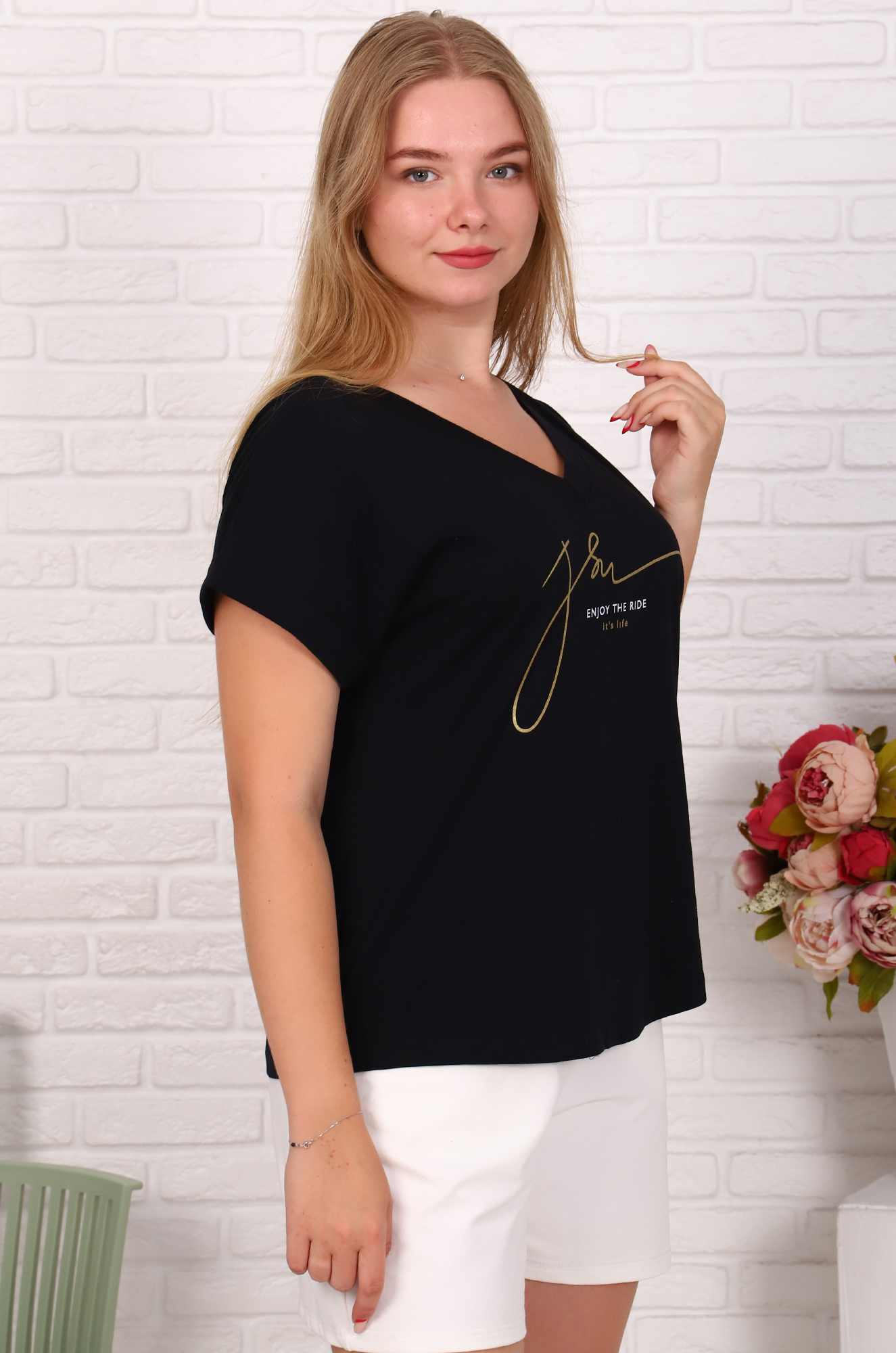 Футболка женская