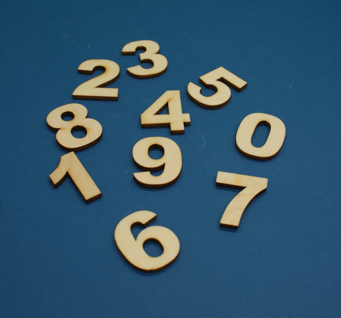 Набор цифр для детей. Набор букв и цифр на магнитах. Набор цифр используемых. Набор цифры. Пуговицы цифры.