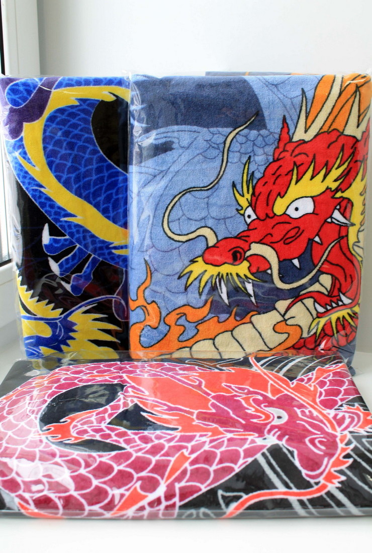 Полотенце с драконом