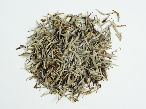 Белый чай - Бай Хао Инь Чжэнь (Серебряные иглы с белыми волосками)