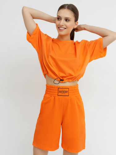 Свободные шорты с высокой линией талии в оранжевом цвете