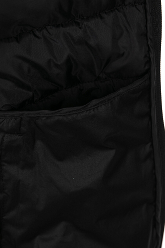 Куртка #785760Верх: 100% Полиэстер; Покрытие: 100% Полиуретан; Подкладка: 100% Полиэстер; Наполнитель: 100% Полиэстер, 200 г/м2Черный