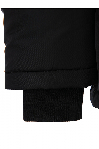 Куртка #798520Верх: 100% Полиэстер; Покрытие: 100% Полиуретан; Подкладка: 100% Полиэстер; Наполнитель: 100% Полиэстер, 300 г/м2Черный