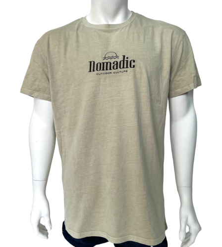 Песочная мужская футболка NOMADIC с черной надписью на груди  №597