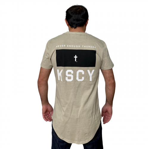 Мужская милитари футболка KSCY – трендовый оттенок хаки-песок. Дизайнерская фишка – разная длина спереди и сзади №284
