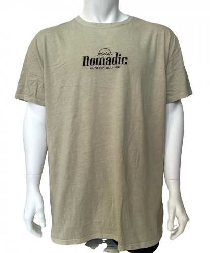 Бежевая мужская футболка NOMADIC с черной надписью на груди  №559