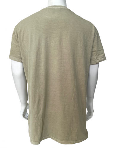 Бежевая мужская футболка NOMADIC с черной надписью на груди  №559