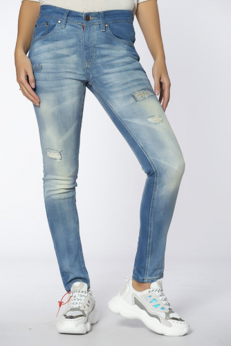 Синие зауженные джинсы с декоративными заплатками - Pull & Bear
