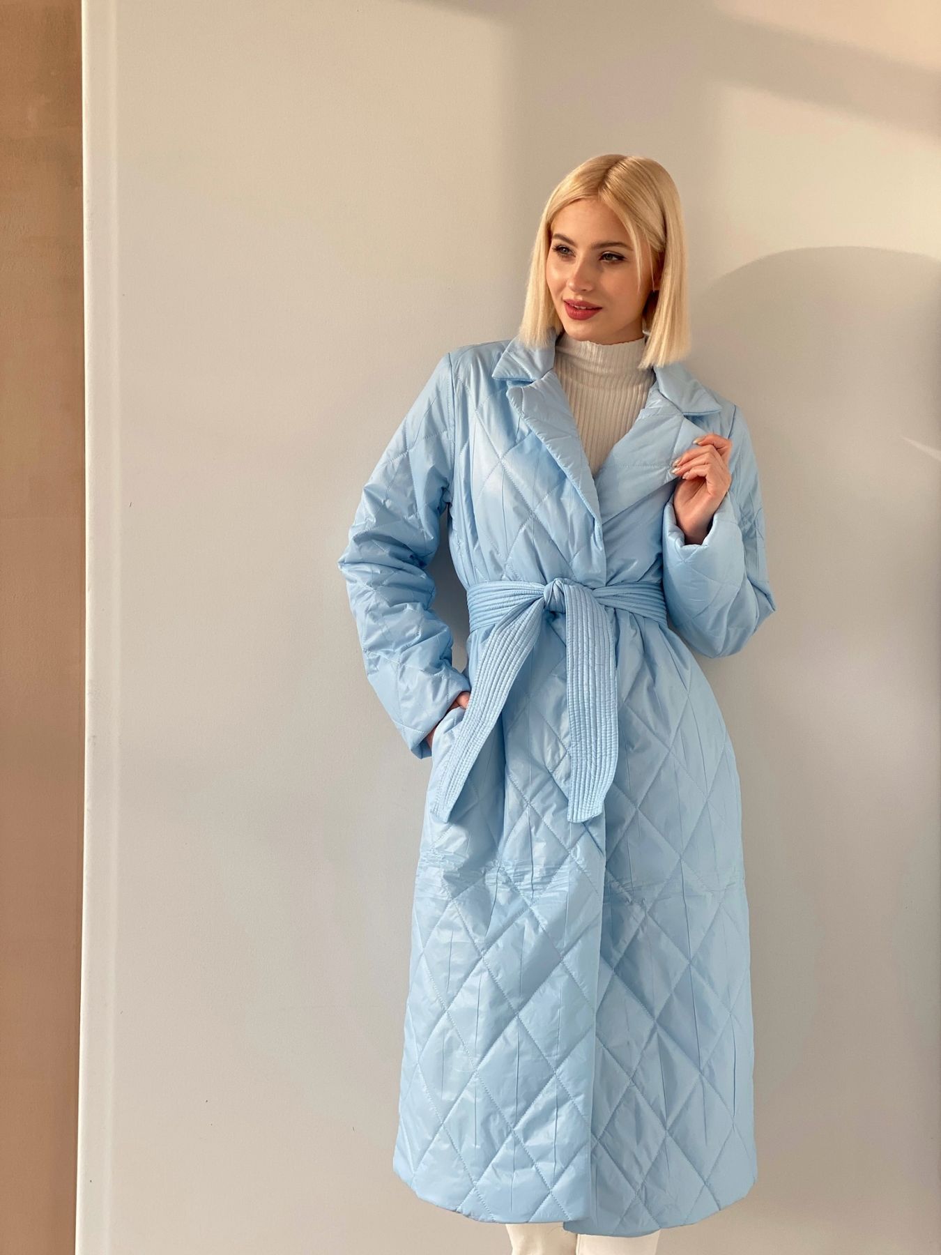 5692 Стёганое демисезонное пальто голубое