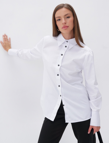 Ст.цена 1650 руб. Прямая блузка с высоким воротником и манжетом_белый