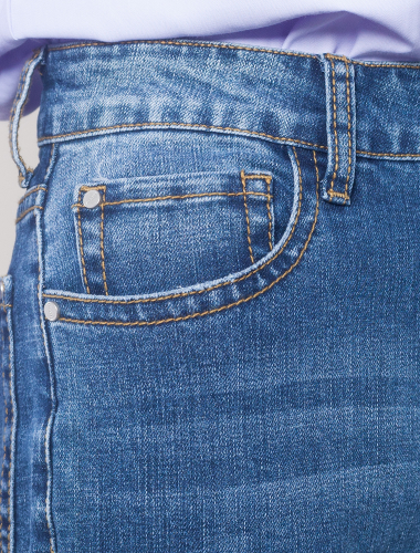 Ст.цена 2250 руб. Свободные укороченные джинсы из супер эластичного денима_синий