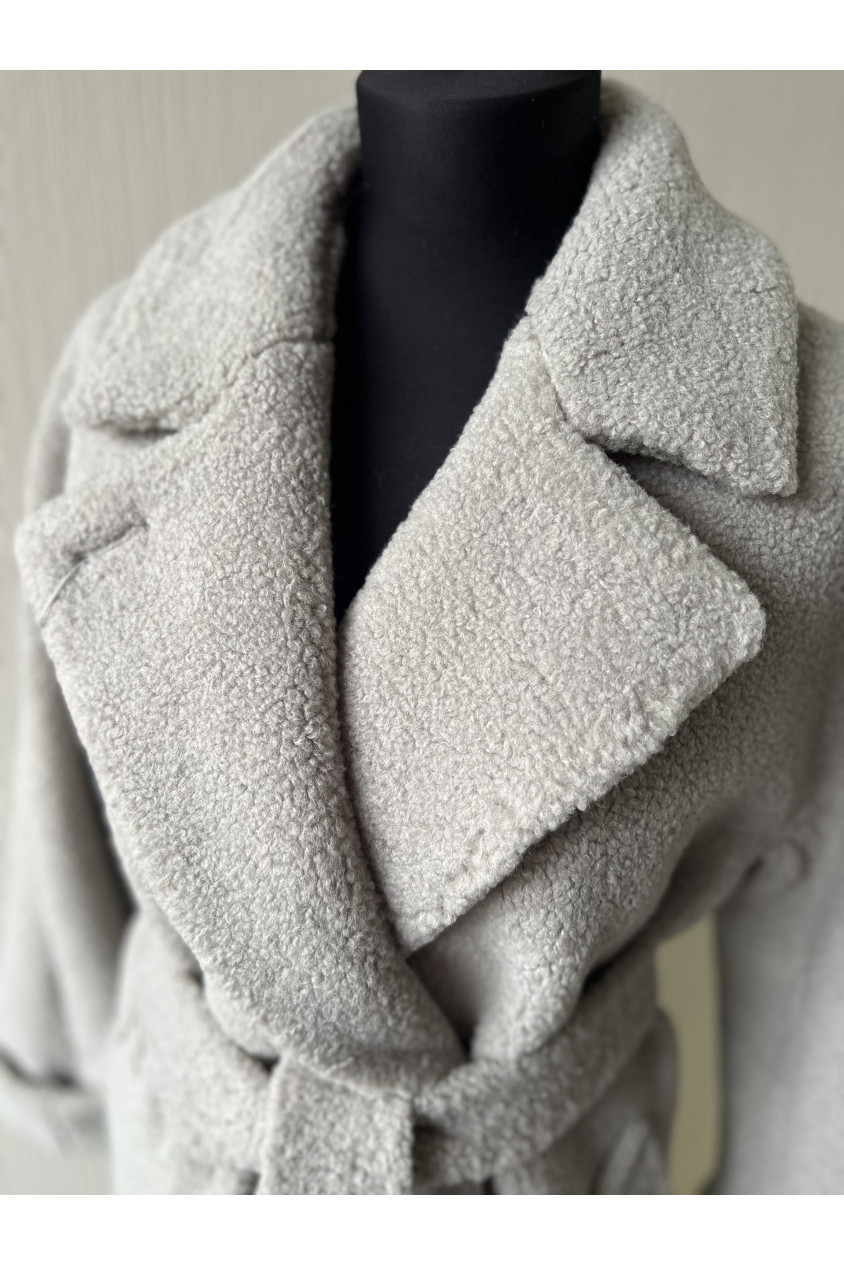 6700p. 8200p. Шубка Dekka