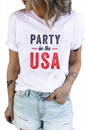 Белая футболка с надписью: PARTY In The USA