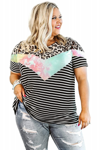 Черно-белая полосатая футболка с V-образной разноцветной красочной вставкой и леопардовым принтом на плечах