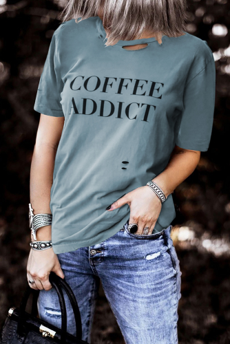 Голубая свободная футболка с дырками и надписью: COFFEE ADDICT