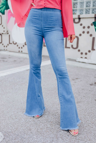 Голубые джинсы-клеш без передних карманов с высокой эластичной талией