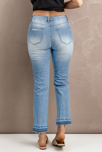 Голубые прямые укороченные джинсы с высокой талией и дырками