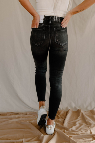 Черные рваные облегающие джинсы с высокой посадкой